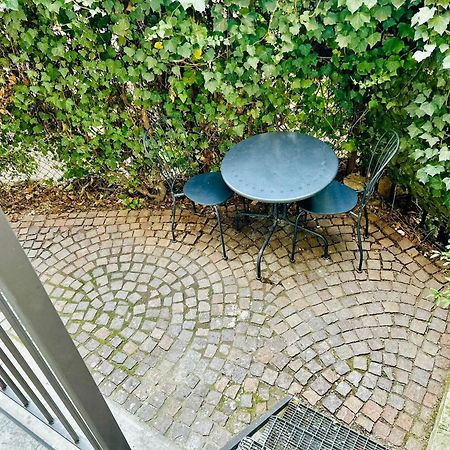 Lovely 2 Room Apartment With Small Garden Милан Экстерьер фото
