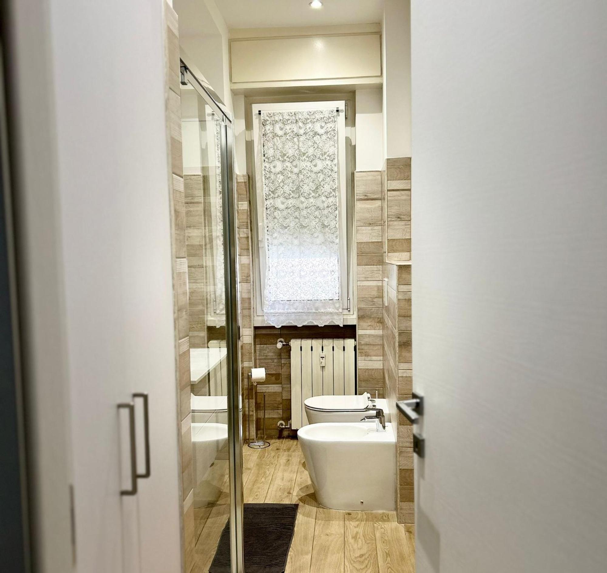 Lovely 2 Room Apartment With Small Garden Милан Экстерьер фото
